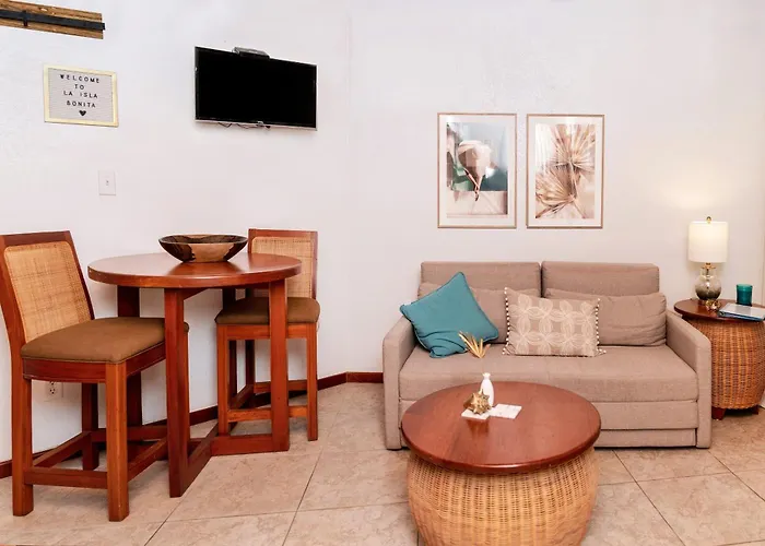 White Sands Cove G01-romantic Garden View 1 Bedroom By Floreo